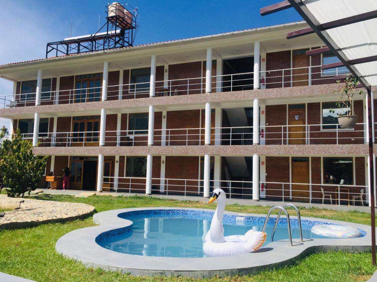 Carhuaz Runaway Eco Hotel מראה חיצוני תמונה